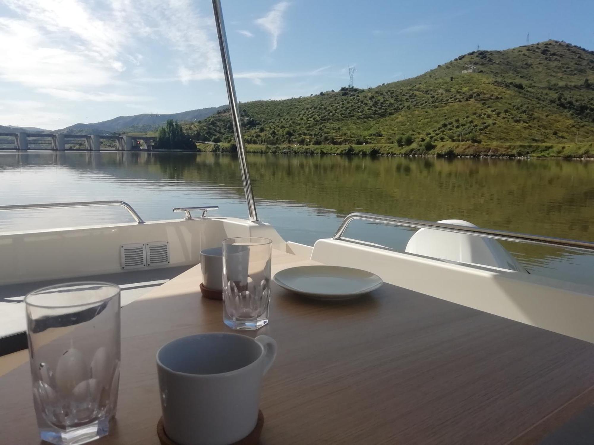 Koolhouse Boat Hotel Vila Nova de Foz Coa Buitenkant foto