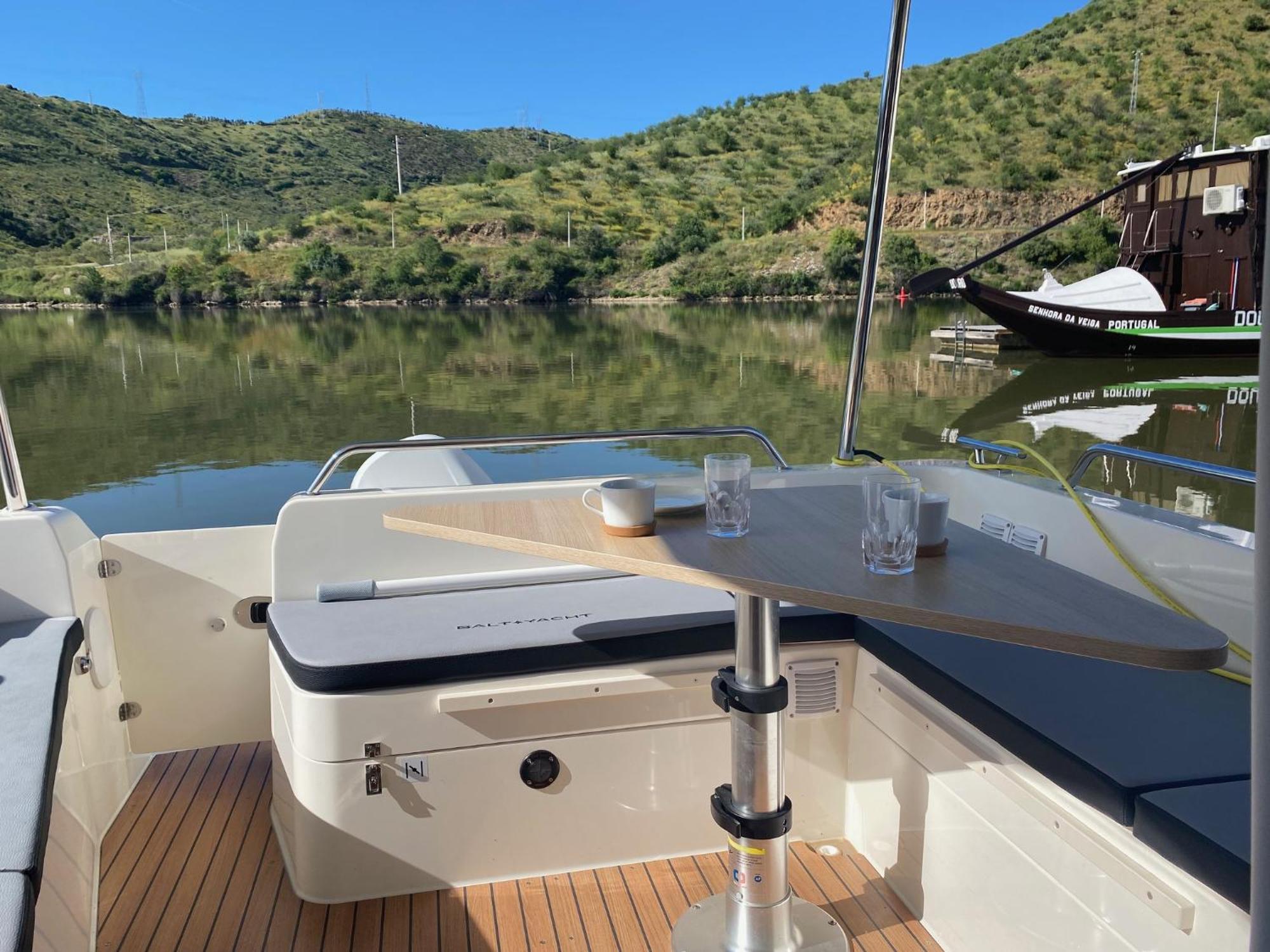 Koolhouse Boat Hotel Vila Nova de Foz Coa Buitenkant foto